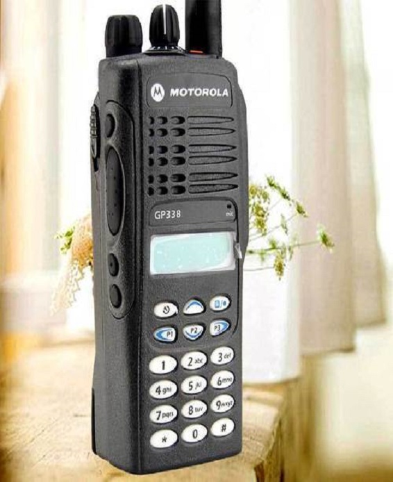 motorola GP338 walkie talkie